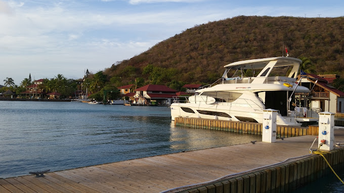 Aquila Yachts Lower Grand Lagoon Florida